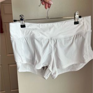 Speed up low rised lined shorts 2.5’’ lululemon